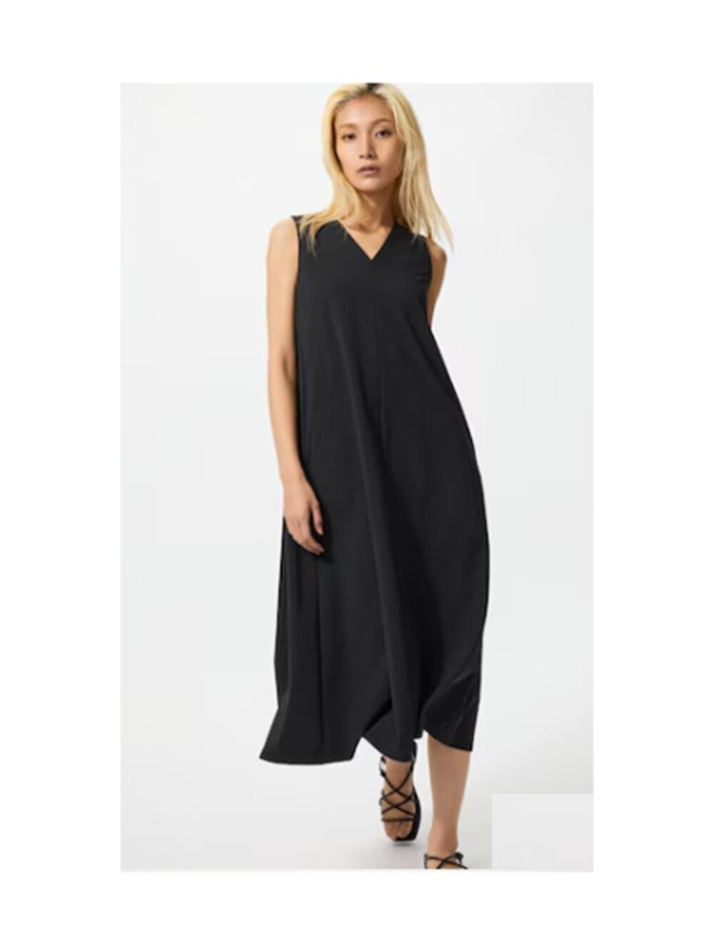 UNIQLO Japan Ultra Stretch V-Neck Dress / Sleeveless